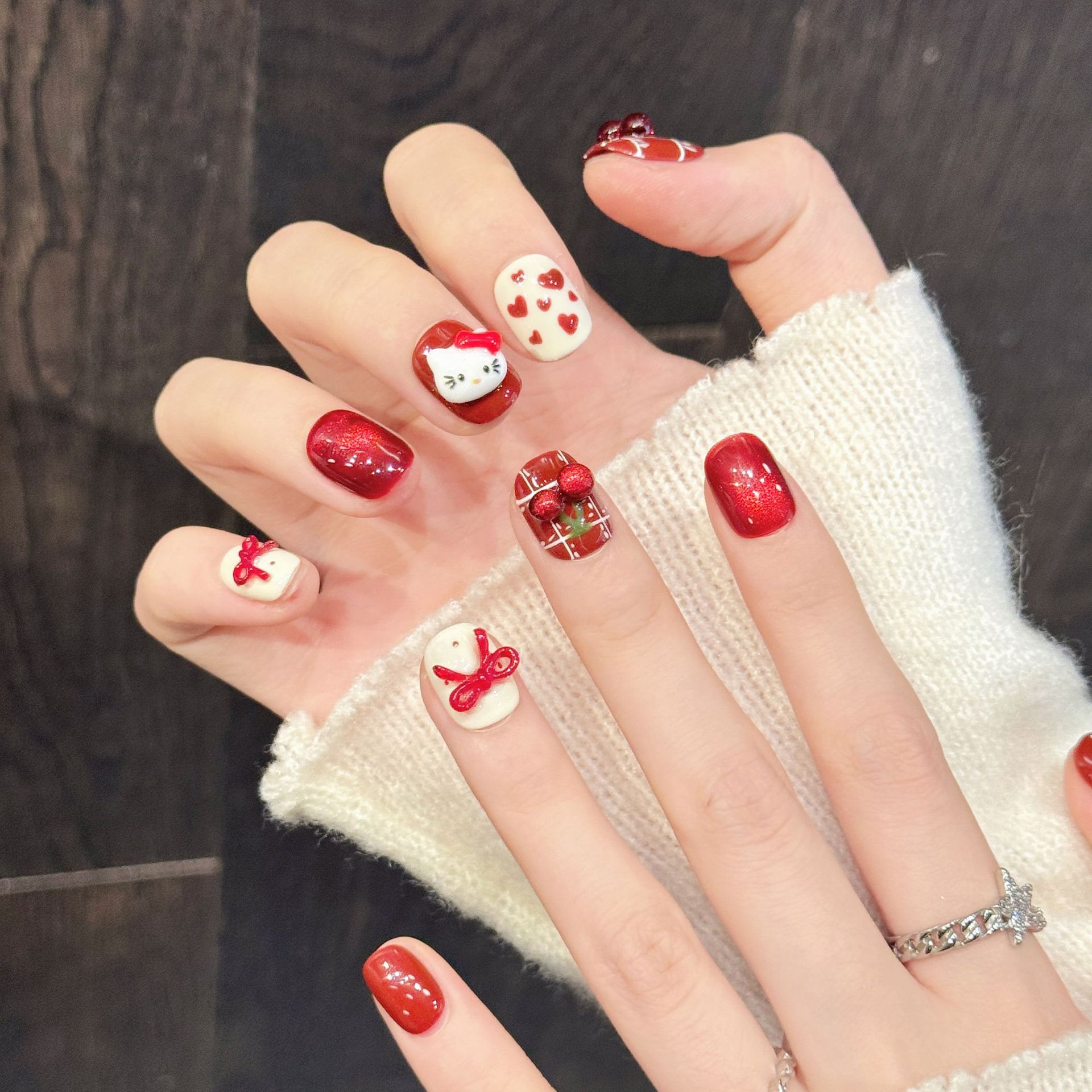 Nail Art Emerald - 10 Pezzi Unghie Finte Artigianali Rosse